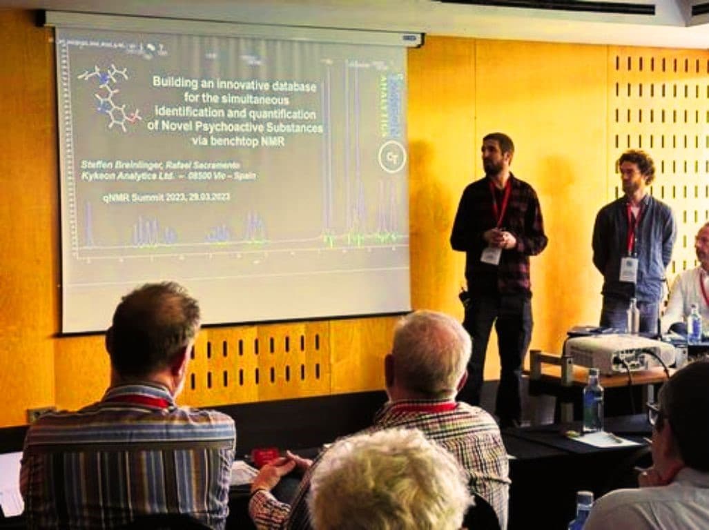 Kykeon Analytics presentando una metodología innovadora en la conferencia de RMNq